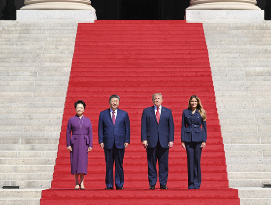 习近平和彭丽媛同特朗普夫妇茶叙	，高清大图来了！